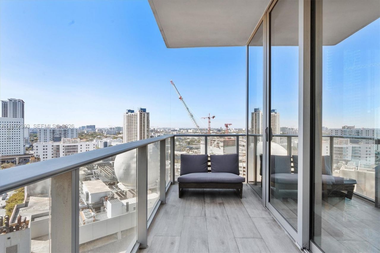 851 NE 1st Ave, Unit 1712, Miami, FL 33132 Photo