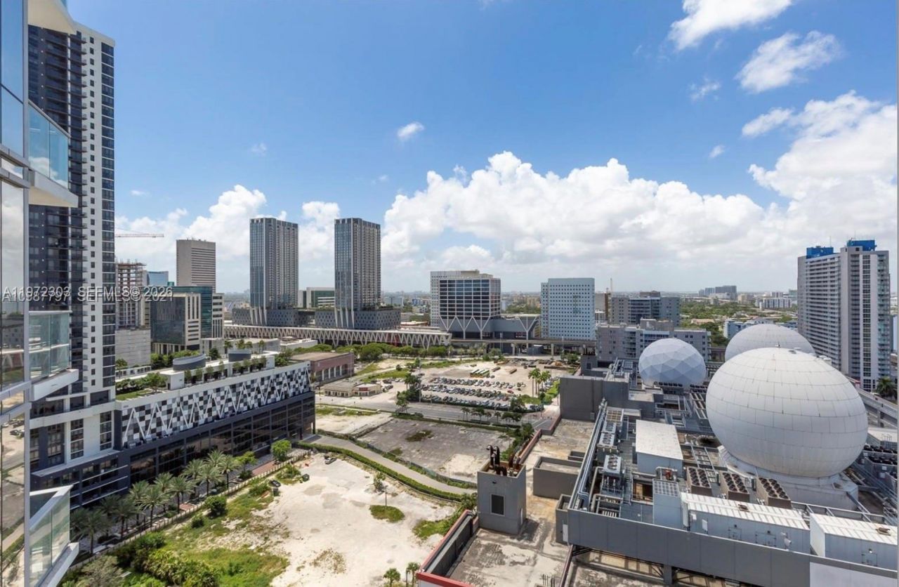 851 NE 1st Ave, Unit 1712, Miami, FL 33132 Photo