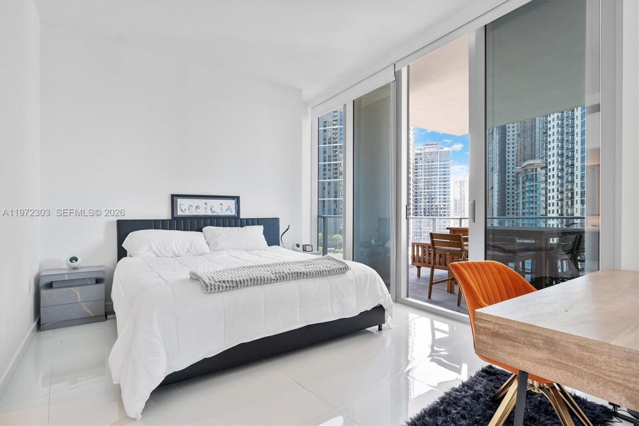 851 NE 1st Ave, Unit 1712, Miami, FL 33132 Photo