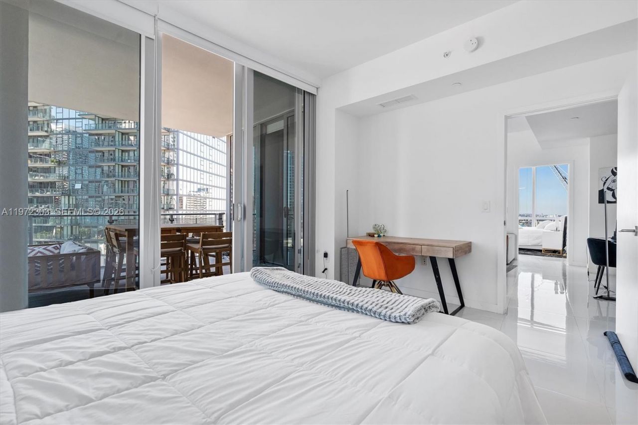 851 NE 1st Ave, Unit 1712, Miami, FL 33132 Photo