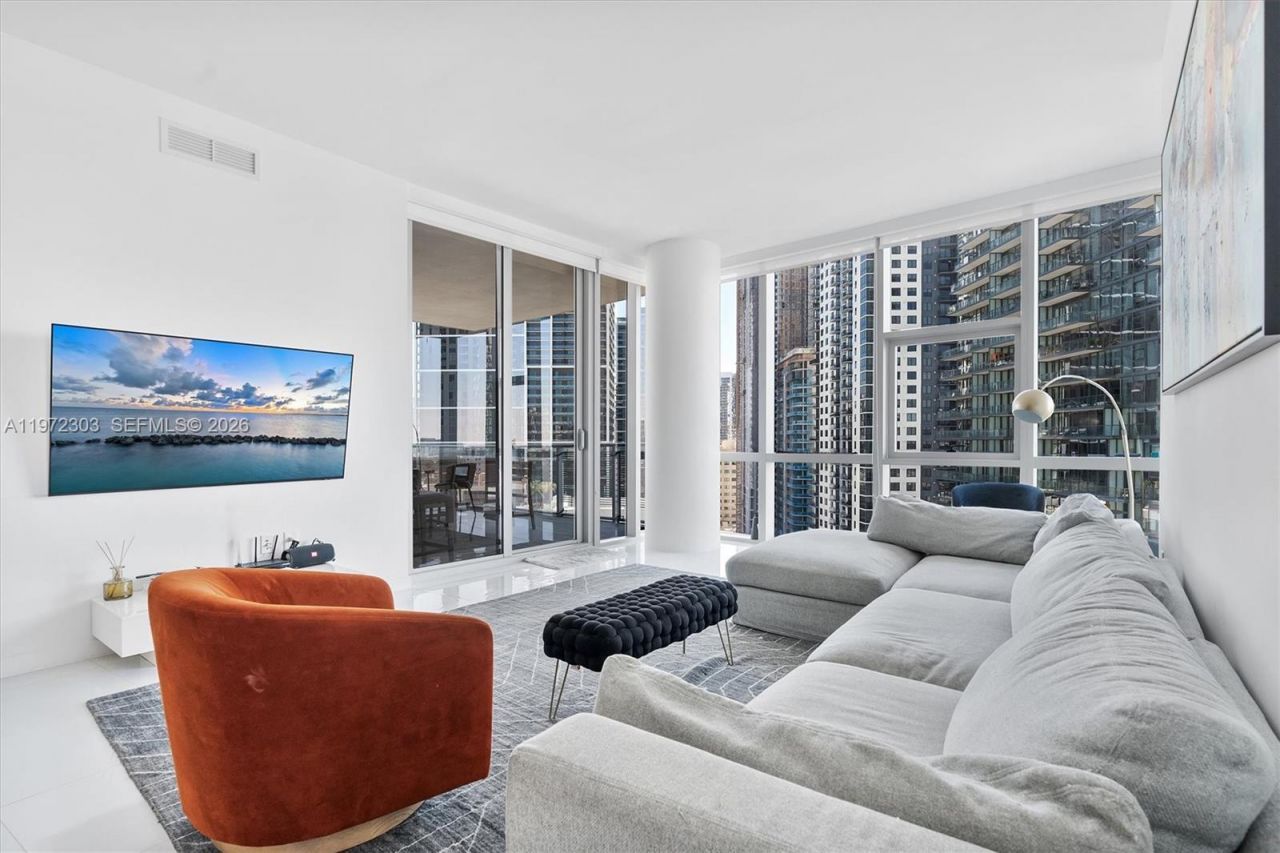 851 NE 1st Ave, Unit 1712, Miami, FL 33132 Photo