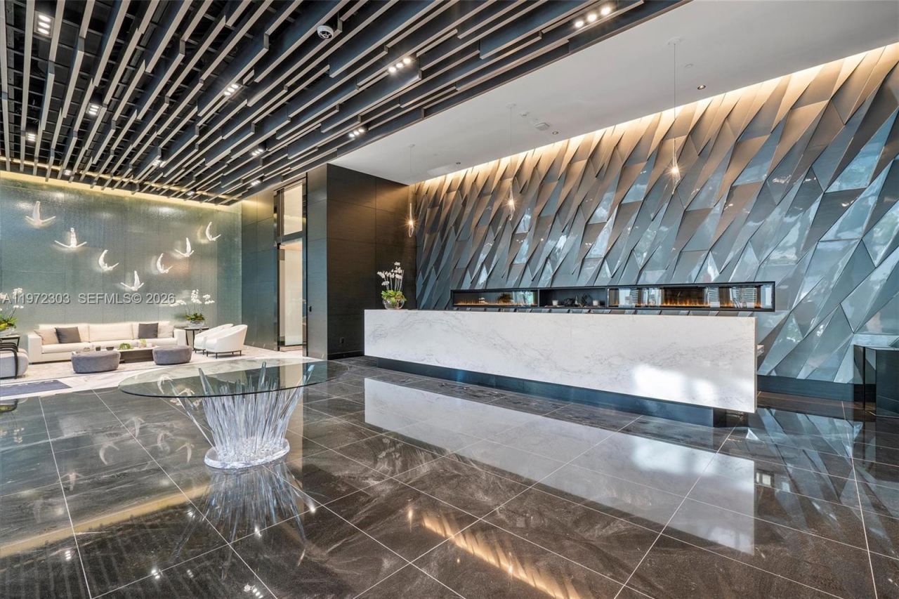 851 NE 1st Ave, Unit 1712, Miami, FL 33132 Photo