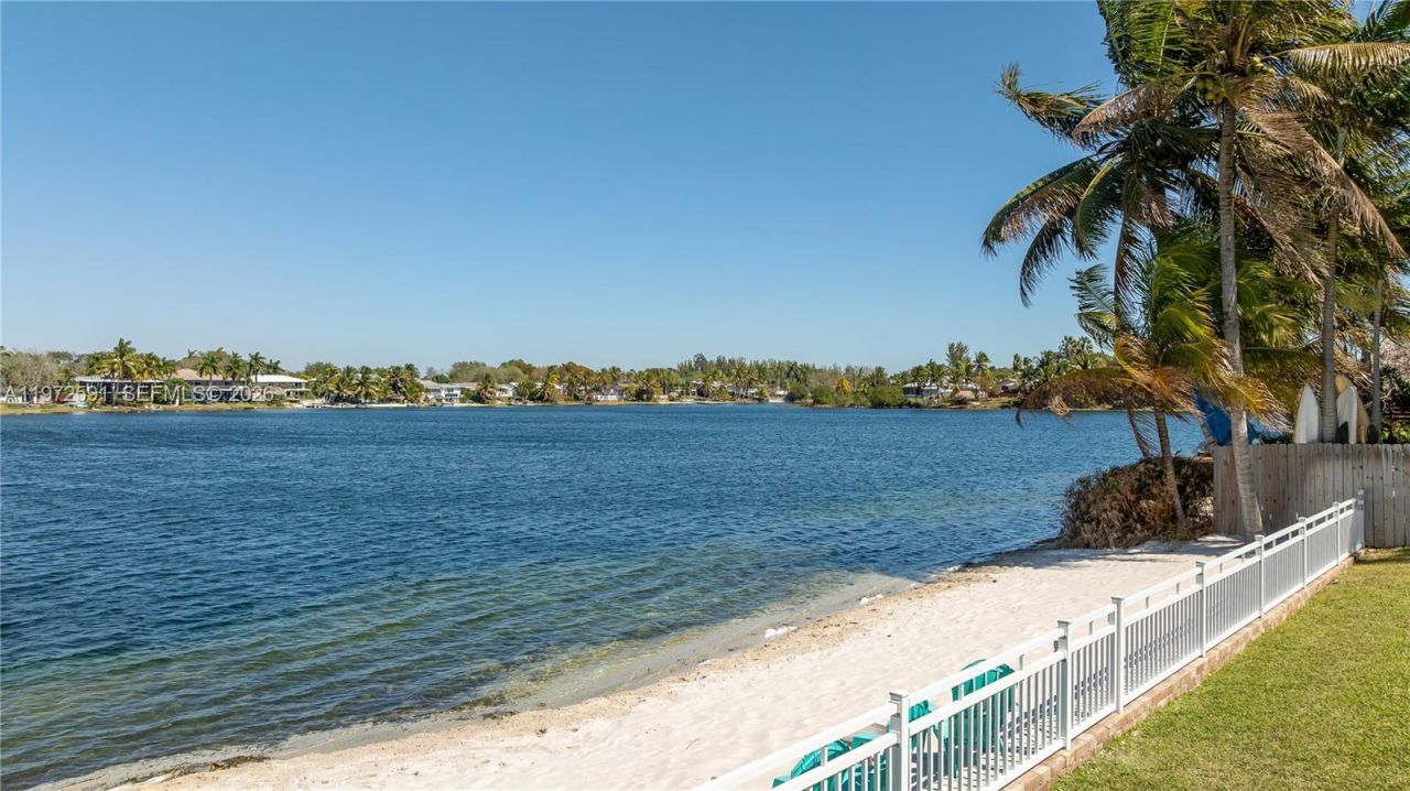 8121 SW 203rd St, Cutler Bay, FL 33189 Photo