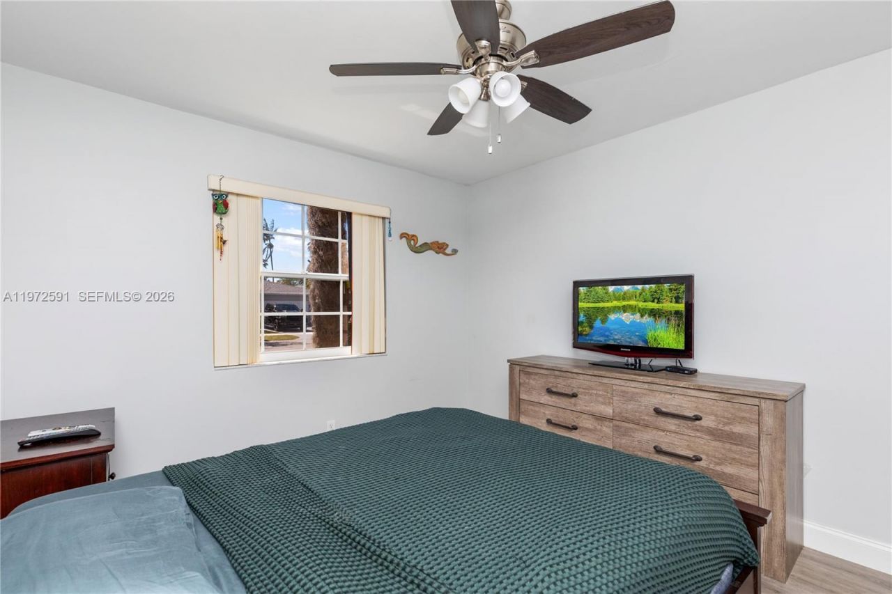 8121 SW 203rd St, Cutler Bay, FL 33189 Photo