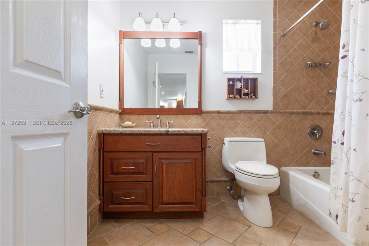 8121 SW 203rd St, Cutler Bay, FL 33189 Photo