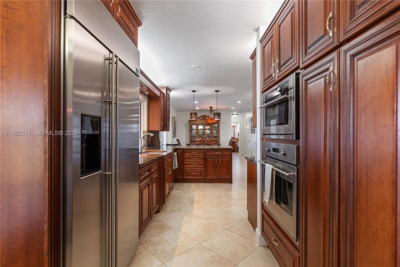 8121 SW 203rd St, Cutler Bay, FL 33189 Photo