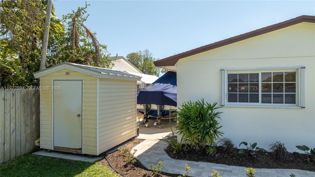 8121 SW 203rd St, Cutler Bay, FL 33189 Photo