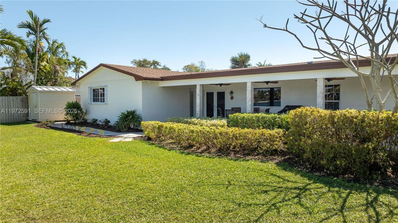 8121 SW 203rd St, Cutler Bay, FL 33189 Photo