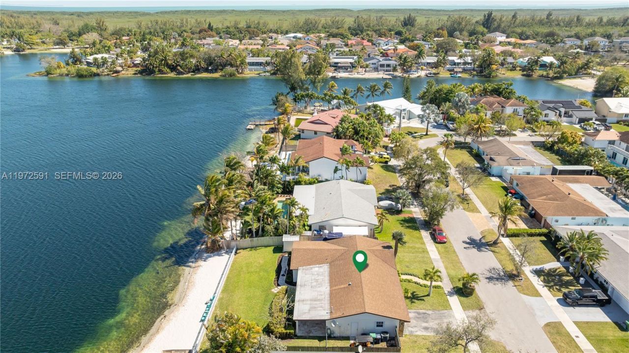 8121 SW 203rd St, Cutler Bay, FL 33189 Photo