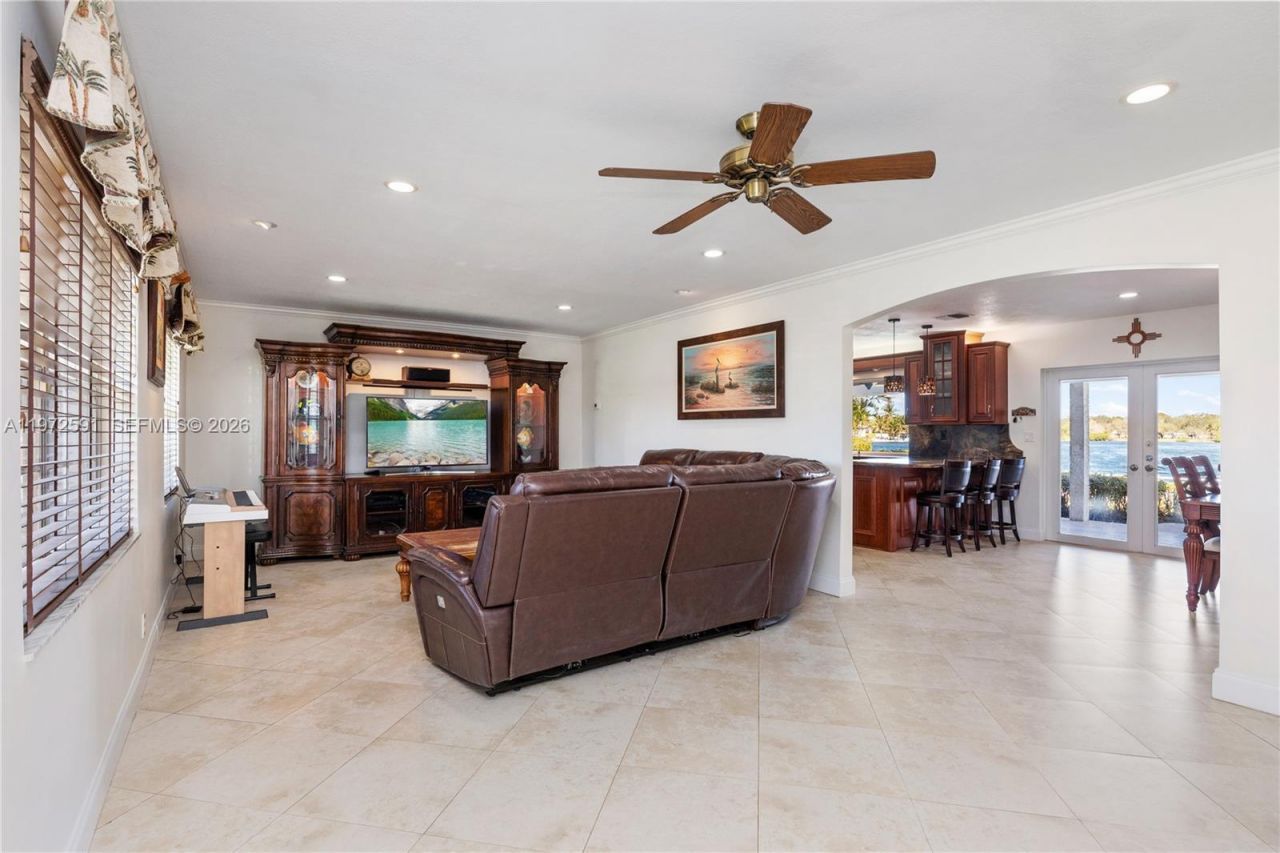 8121 SW 203rd St, Cutler Bay, FL 33189 Photo