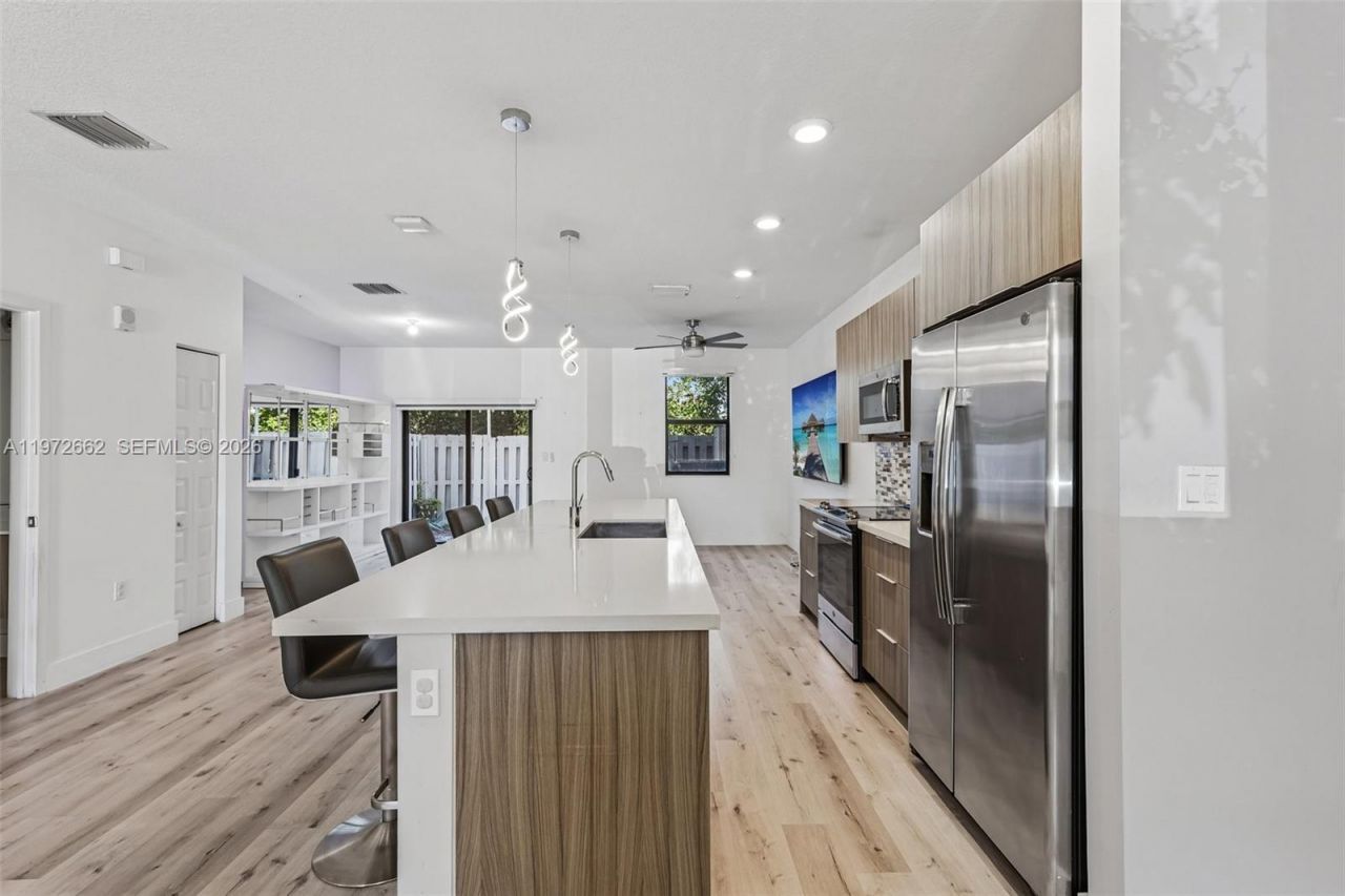 10455 NW 82nd St, Unit 4, Doral, FL 33178 Photo