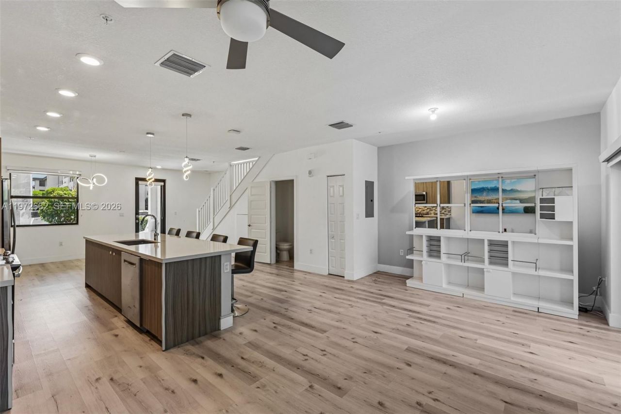 10455 NW 82nd St, Unit 4, Doral, FL 33178 Photo