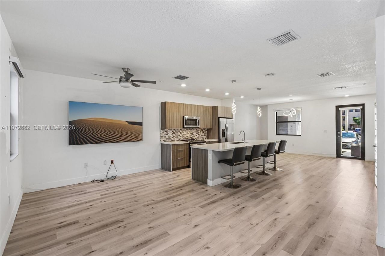 10455 NW 82nd St, Unit 4, Doral, FL 33178 Photo