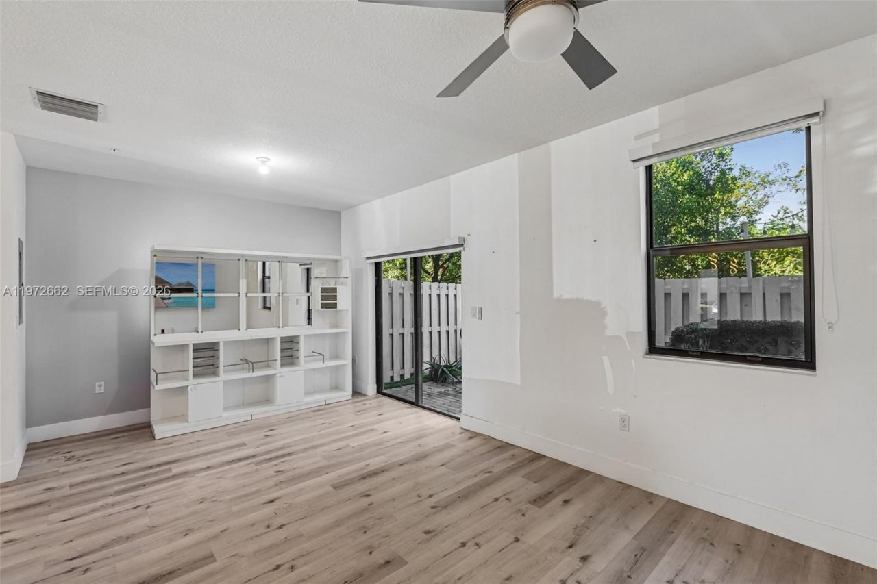 10455 NW 82nd St, Unit 4, Doral, FL 33178 Photo