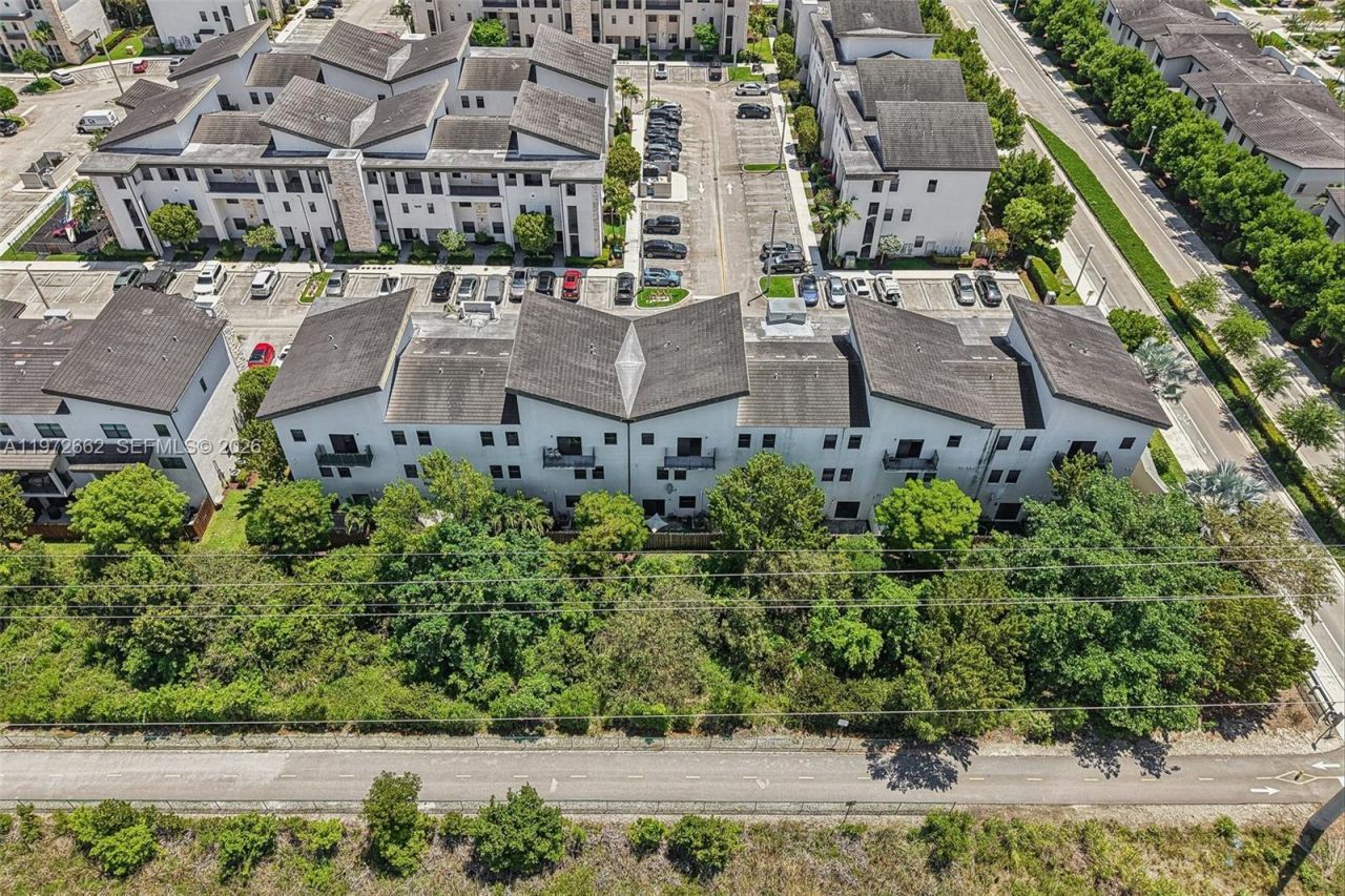 10455 NW 82nd St, Unit 4, Doral, FL 33178 Photo