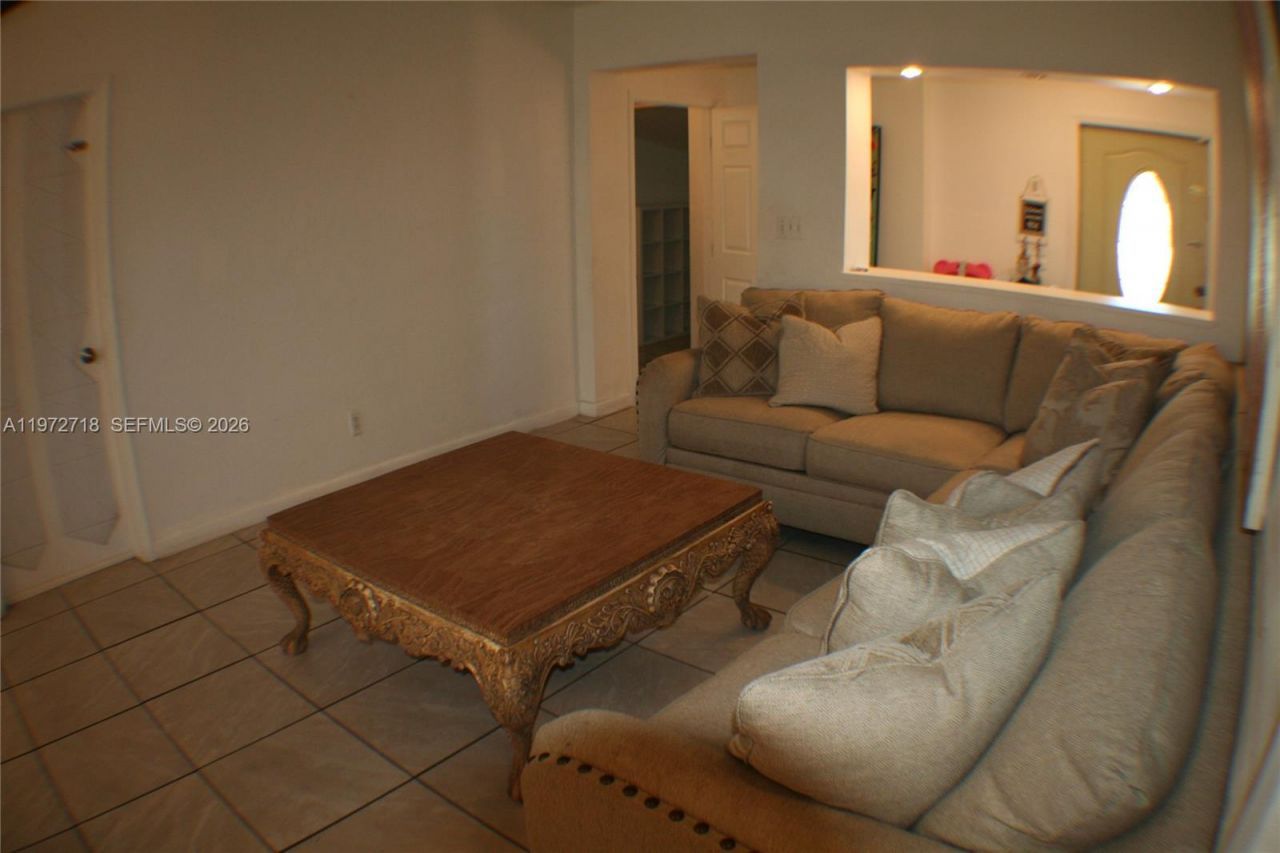 6532 Mayo St , Hollywood, FL 33023 Photo