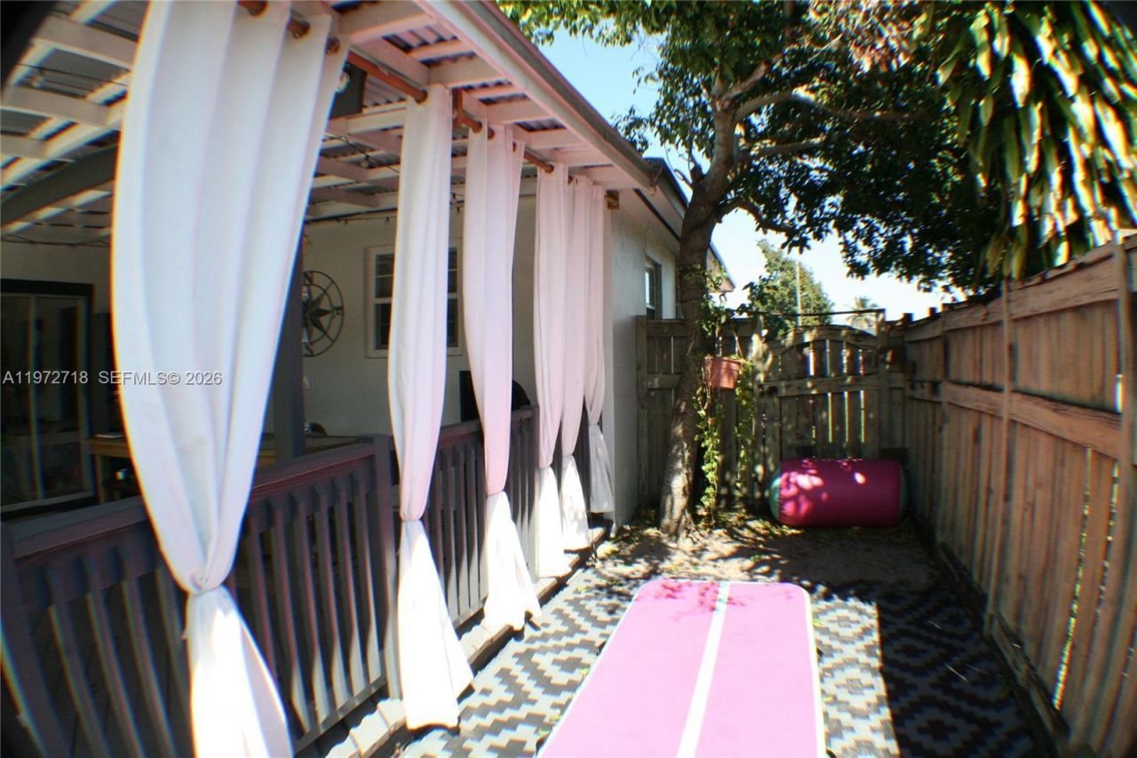 6532 Mayo St , Hollywood, FL 33023 Photo