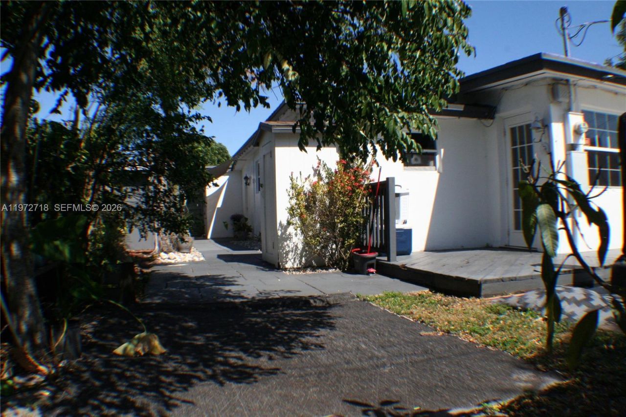 6532 Mayo St , Hollywood, FL 33023 Photo