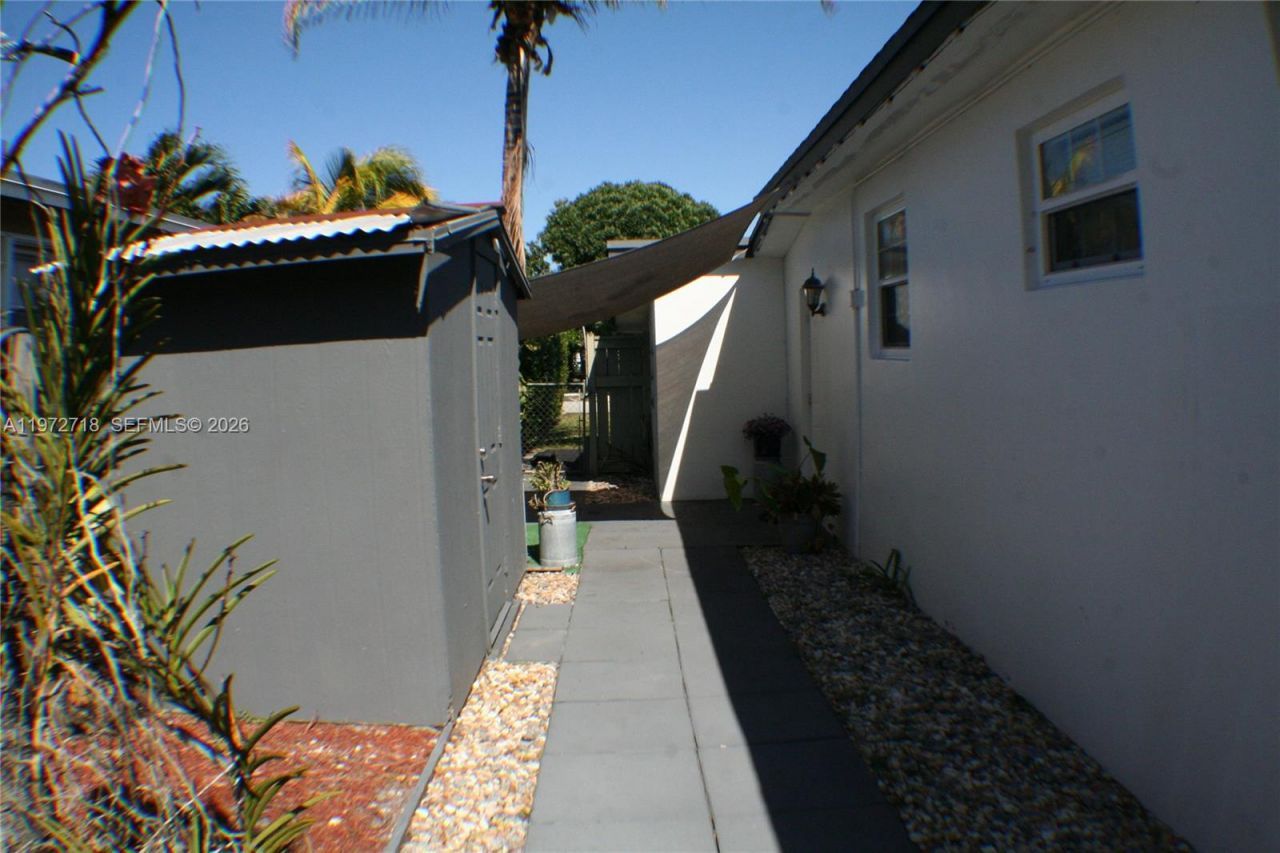 6532 Mayo St , Hollywood, FL 33023 Photo