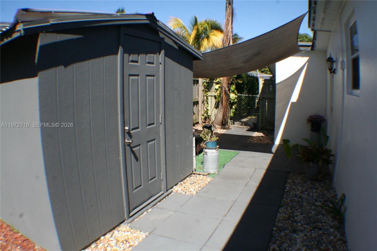 6532 Mayo St , Hollywood, FL 33023 Photo