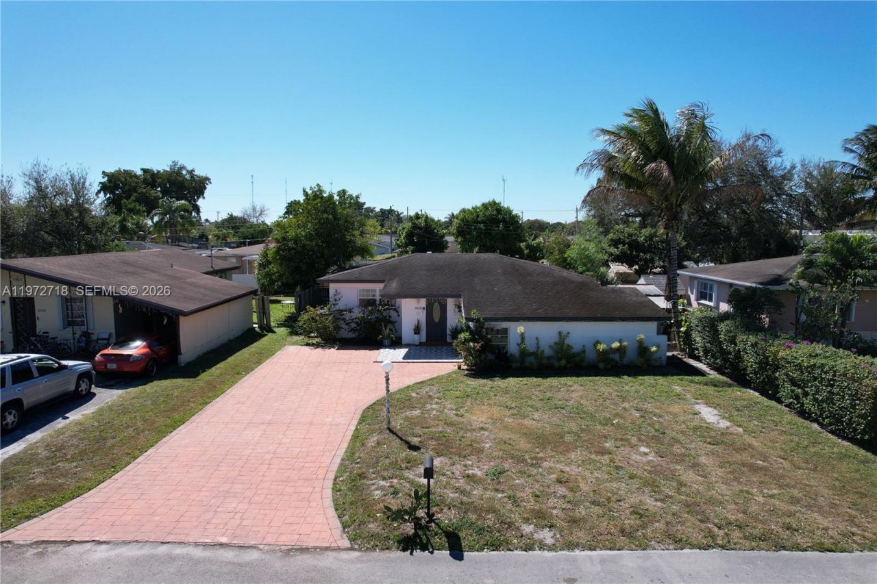 6532 Mayo St , Hollywood, FL 33023 Photo