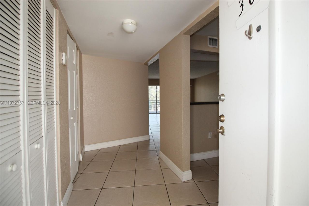 4235 N University Dr , Unit 302, Sunrise, FL 33351 Photo