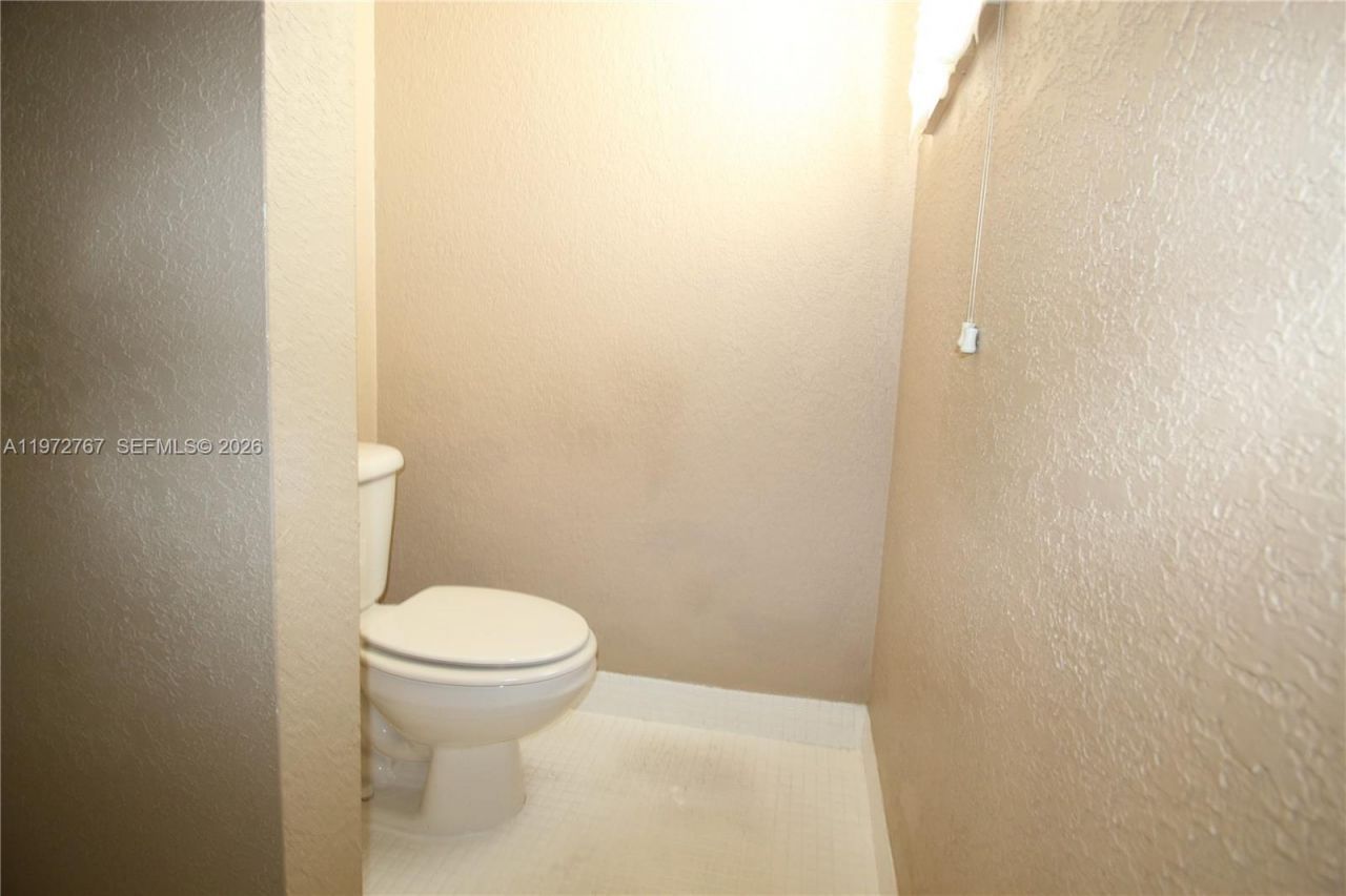 4235 N University Dr , Unit 302, Sunrise, FL 33351 Photo