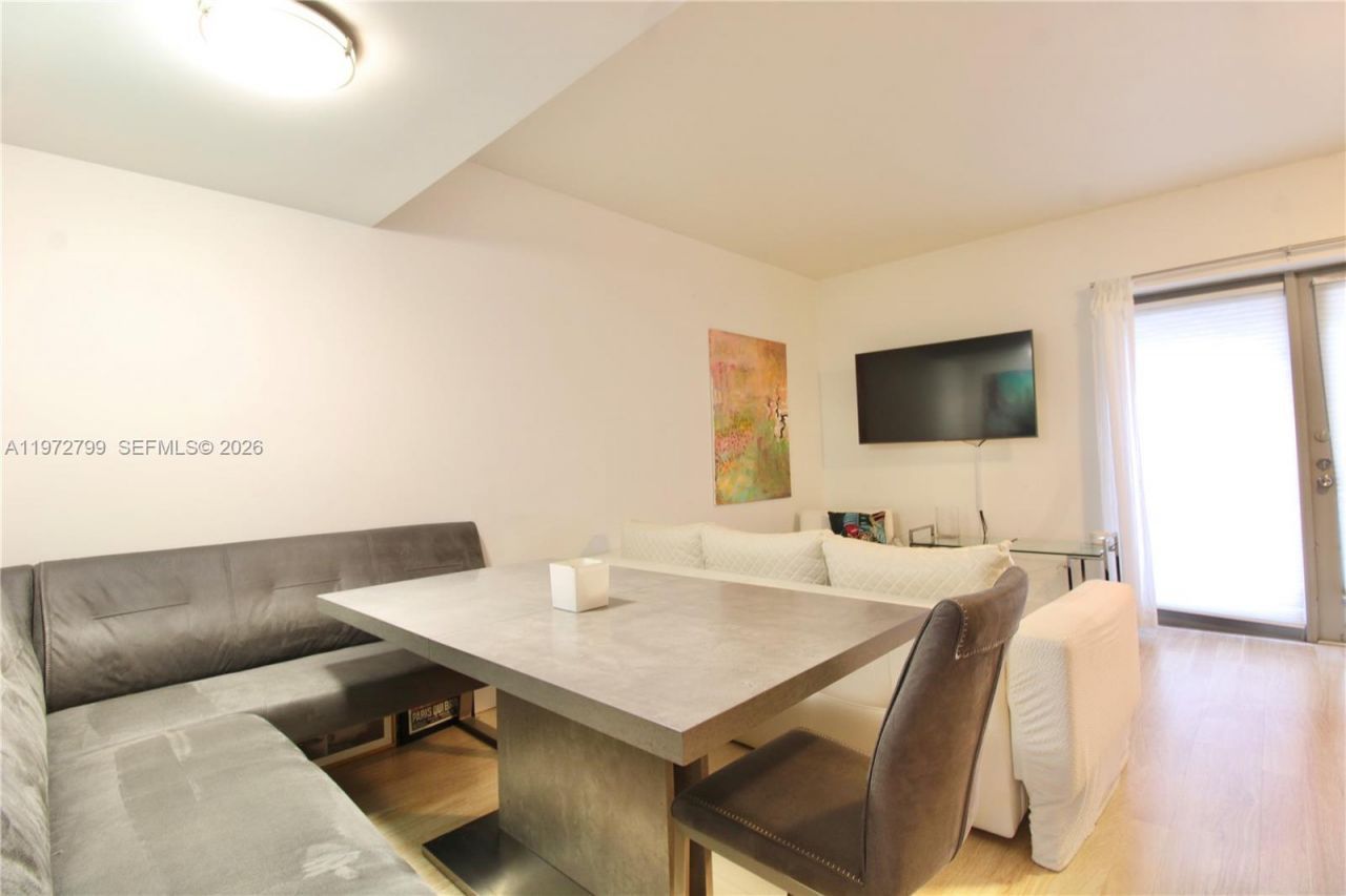 435 21st St, Unit 102, Miami Beach, FL 33139 Photo