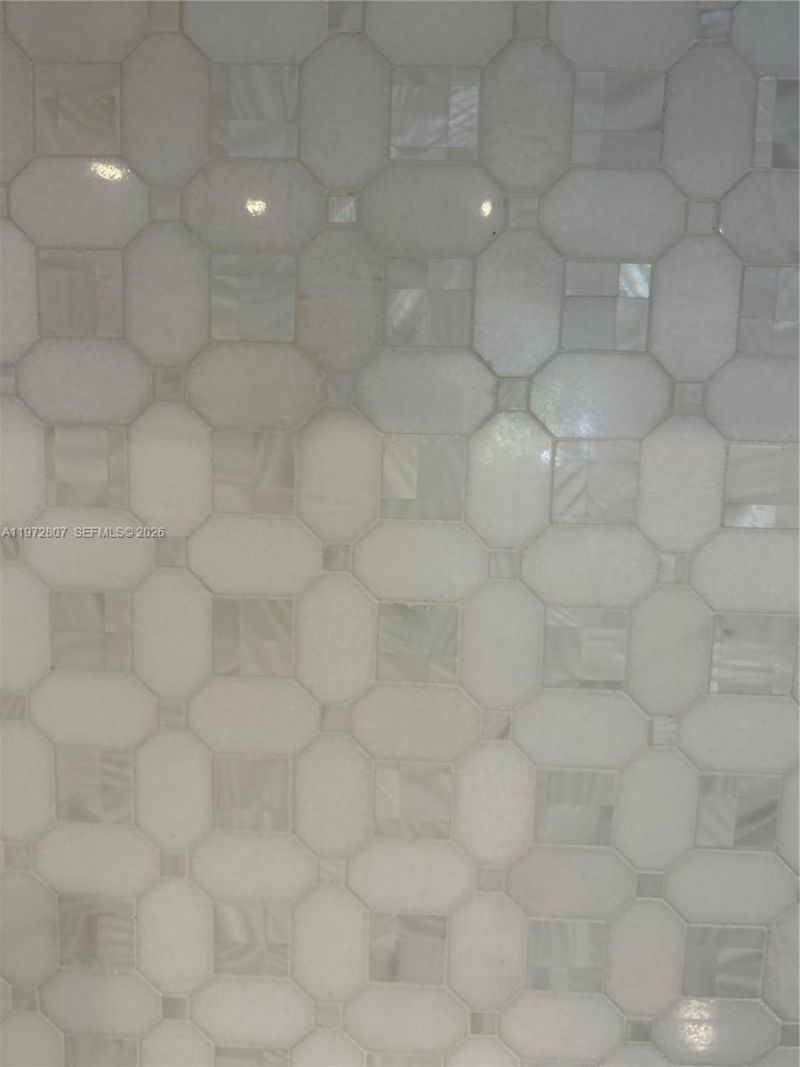 2430 NE 135th St , Unit 201, North Miami, FL 33181 Photo