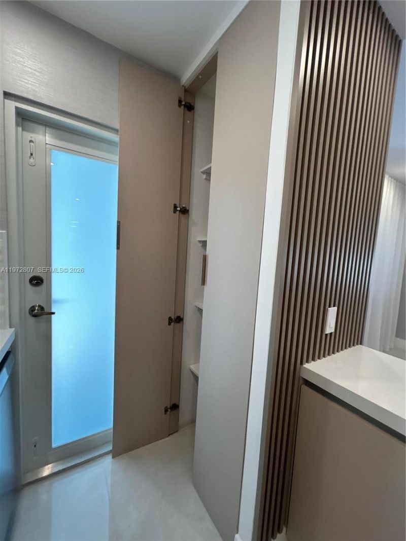 2430 NE 135th St , Unit 201, North Miami, FL 33181 Photo