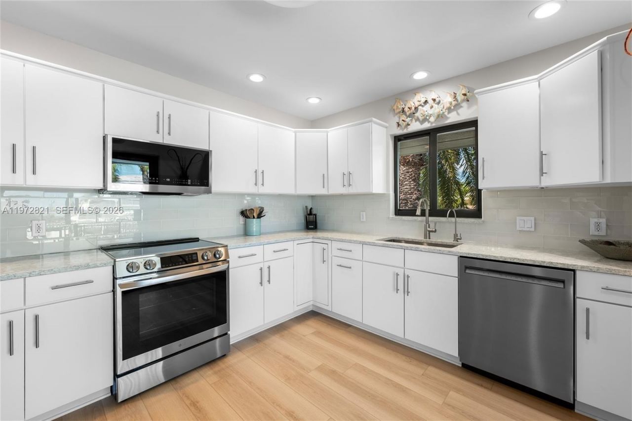 520 12th St, Key Colony, FL 33051 Photo