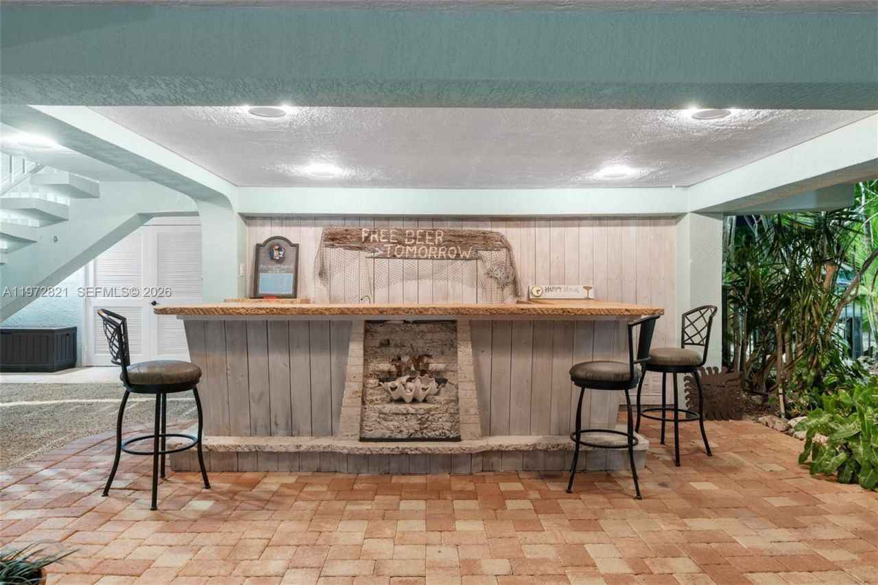 520 12th St, Key Colony, FL 33051 Photo