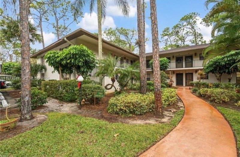 1765 Courtyard Way, Unit 103, Naples, FL 33114 Photo