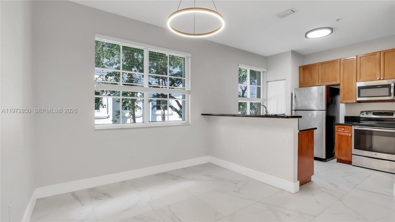 12421 SW 50th Ct, Unit 337, Miramar, FL 33027 Photo