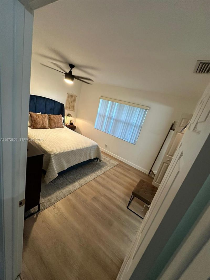 10025 Winding Lake Rd, Unit 204, Sunrise, FL 33351 Photo