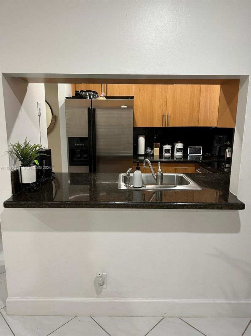 10025 Winding Lake Rd, Unit 204, Sunrise, FL 33351 Photo