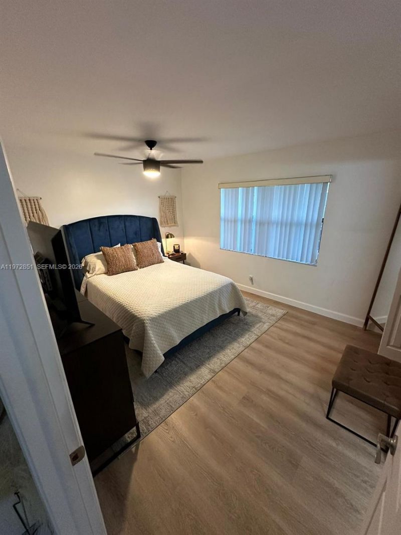 10025 Winding Lake Rd, Unit 204, Sunrise, FL 33351 Photo