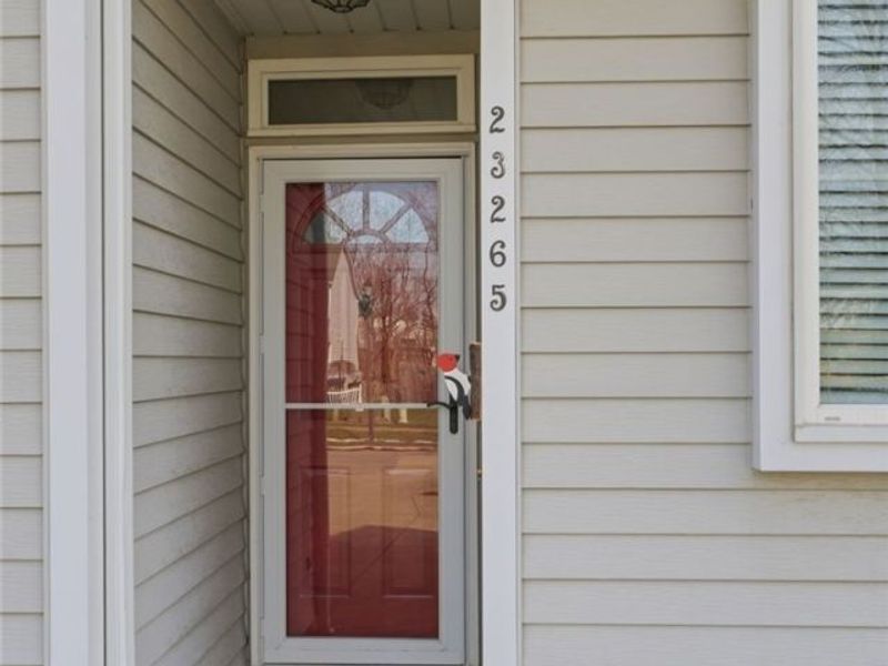 23265 Wainwright Terrace, Olmsted Falls, OH 44138 Photo 2