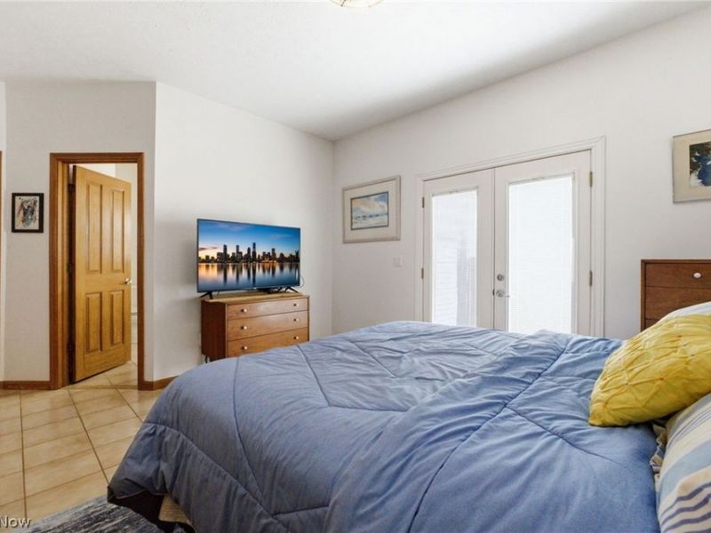 23265 Wainwright Terrace, Olmsted Falls, OH 44138 Photo 24