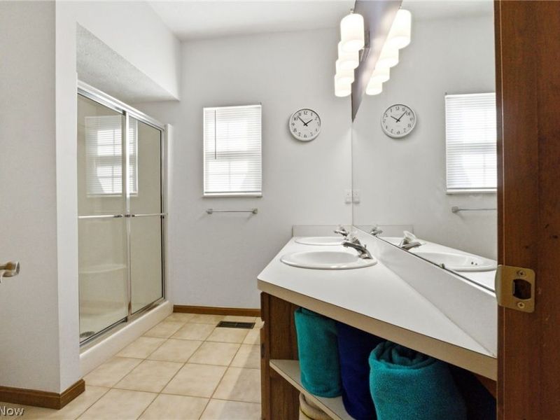 23265 Wainwright Terrace, Olmsted Falls, OH 44138 Photo 25