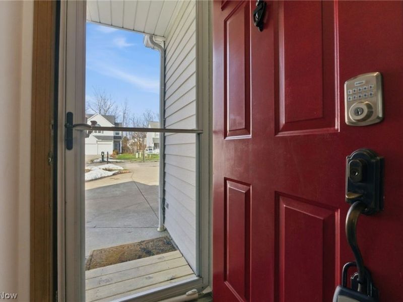 23265 Wainwright Terrace, Olmsted Falls, OH 44138 Photo 3