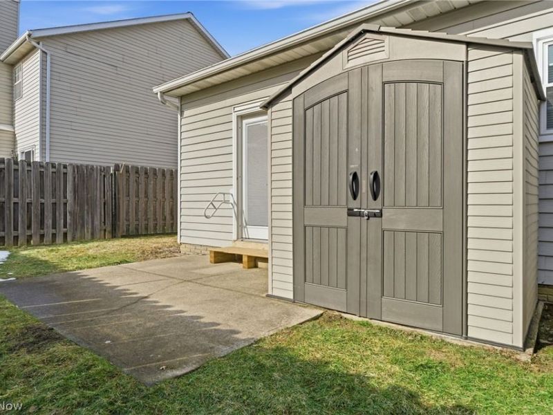 23265 Wainwright Terrace, Olmsted Falls, OH 44138 Photo 30