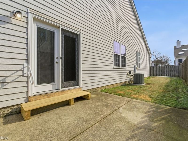 23265 Wainwright Terrace, Olmsted Falls, OH 44138 Photo 32