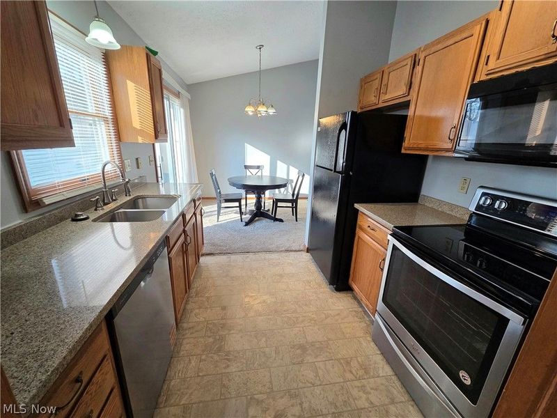 2232 Candlewood Drive, Avon, OH 44011 Photo 7