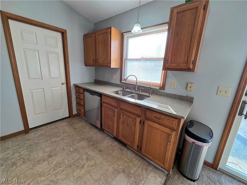 2232 Candlewood Drive, Avon, OH 44011 Photo 9