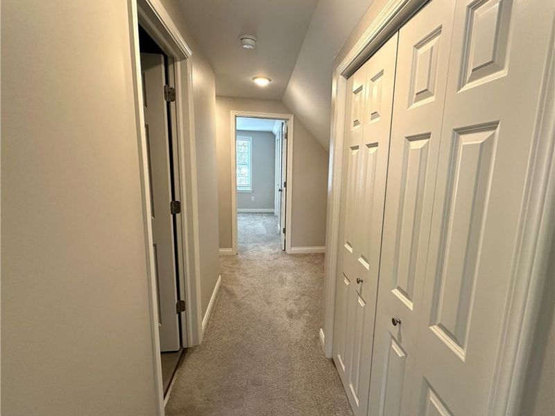 4433 Fenwick Avenue, Cleveland, OH 44113 Photo 18