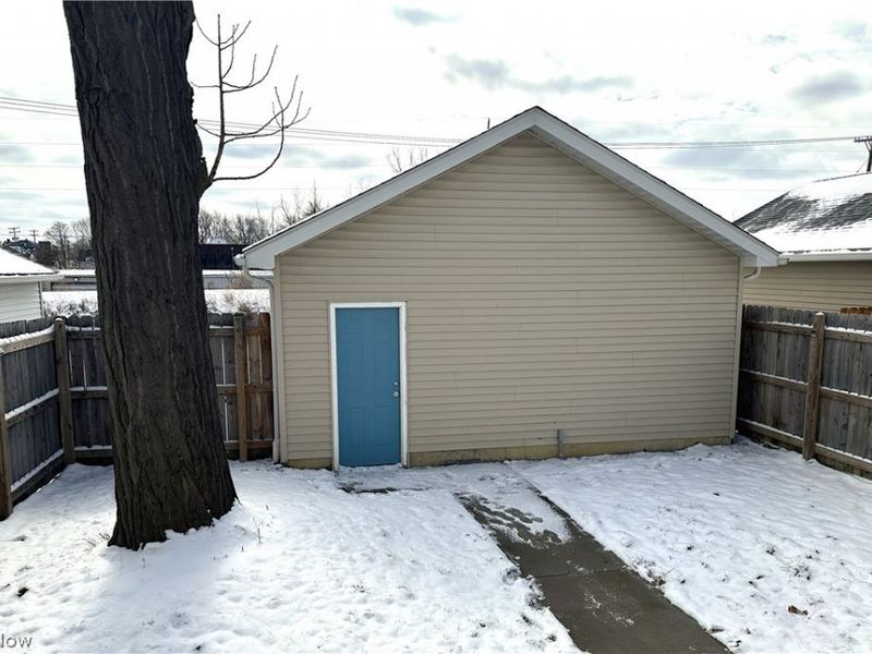 4433 Fenwick Avenue, Cleveland, OH 44113 Photo 25