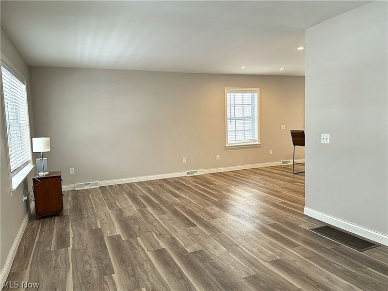 4433 Fenwick Avenue, Cleveland, OH 44113 Photo 7