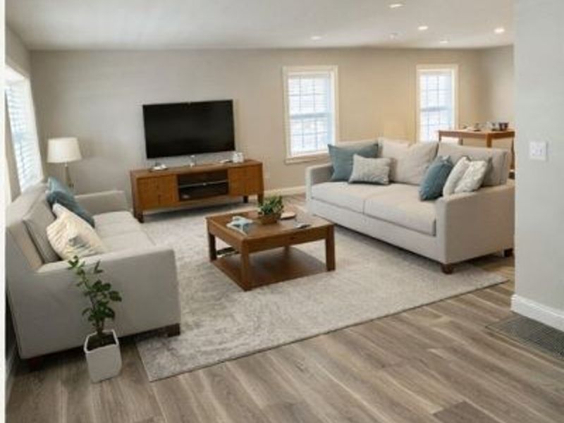 4433 Fenwick Avenue, Cleveland, OH 44113 Photo 8