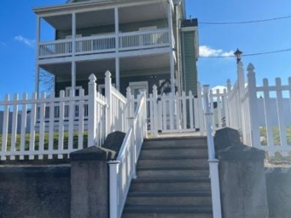 8 Zabriskie St, Haledon, NJ 07508